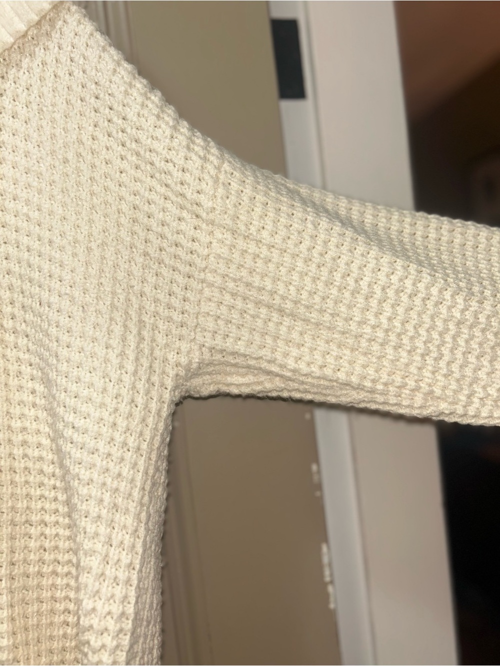 Modcloth Cream Off-Shoulder Waffle Knit Cowl Sweater size large - Picture 5 of 15
